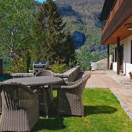 Otnes Fjordside Apartment Аурлан Екстериор снимка