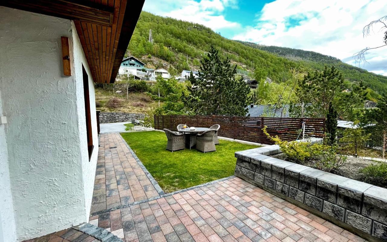 Otnes Fjordside Apartment Аурлан Екстериор снимка