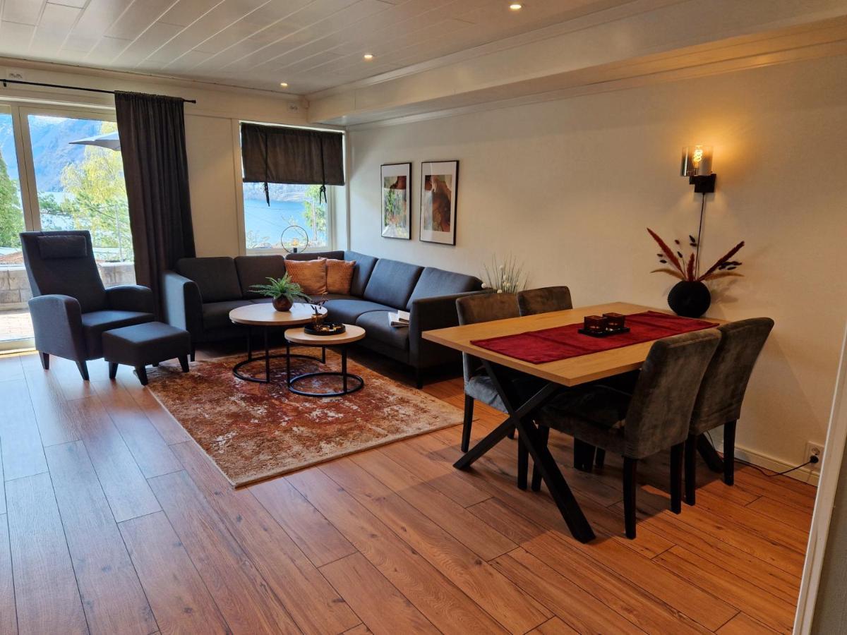 Otnes Fjordside Apartment Аурлан Екстериор снимка