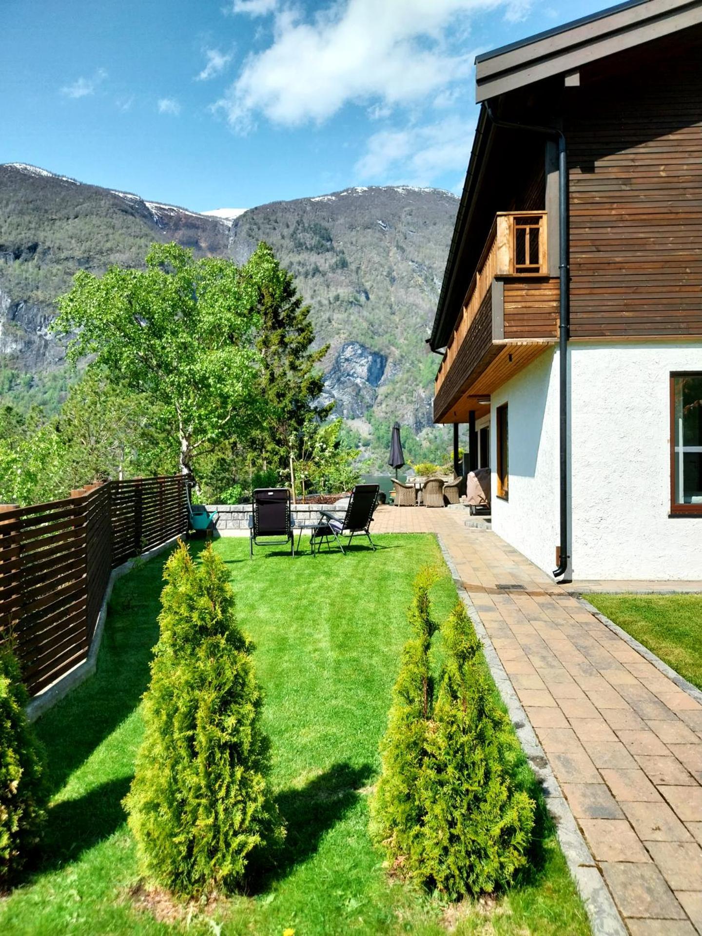 Otnes Fjordside Apartment Аурлан Екстериор снимка